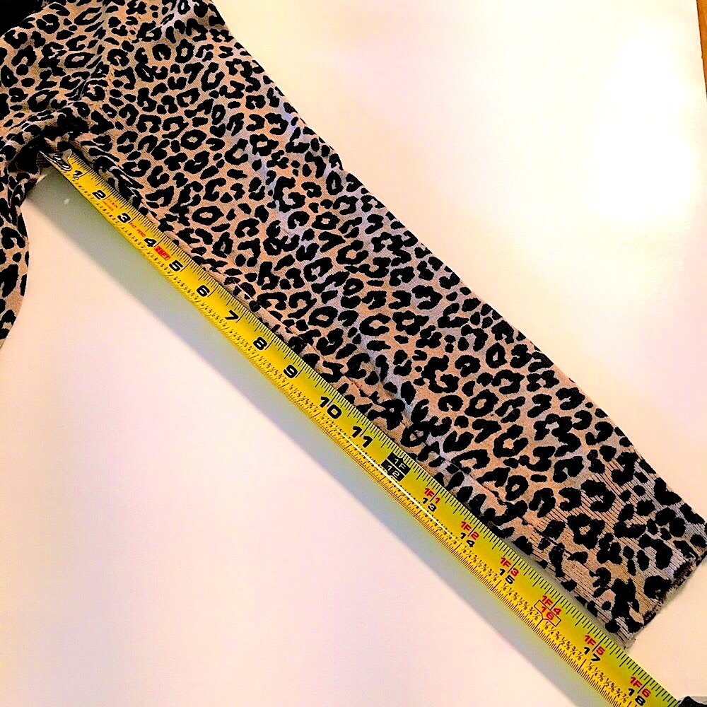 Carolyn Taylor Ladies Lg Leopard Print Soft Cozy Knit Lightweight Sweater NWOT - Picture 8 of 13